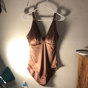 Danskin intimates shapewear size l color nude